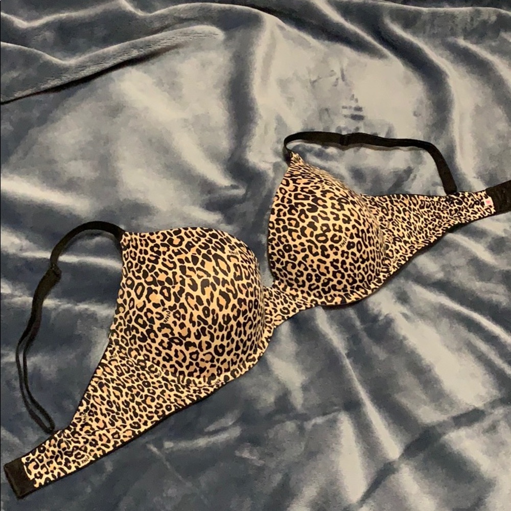 Victoria’s Secret PINK wear anywhere bra 34DD